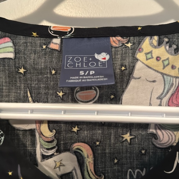 Women’s Scrub Top - Picture 3 of 3